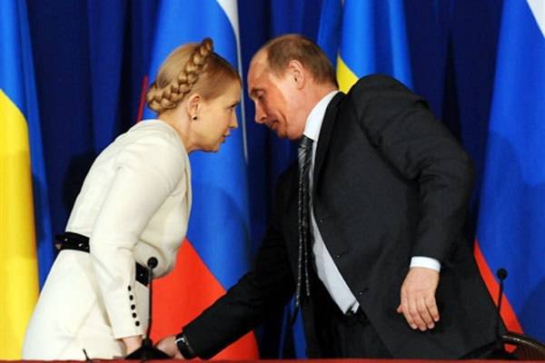 Связь Тимошенко с РФ или паранойя Порошенко: что скрывает новый закон