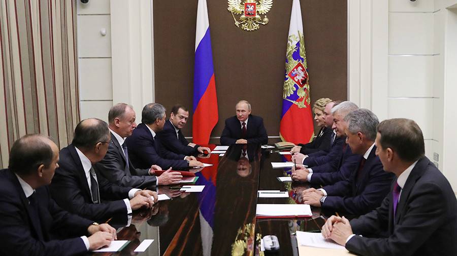 Путин обсудил с Совбезом ситуацию в Сирии и подготовку к двум саммитам