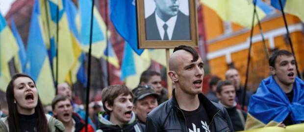 «Элитные патриоты» Майдана: как на Украине взращивают русофобские лагеря