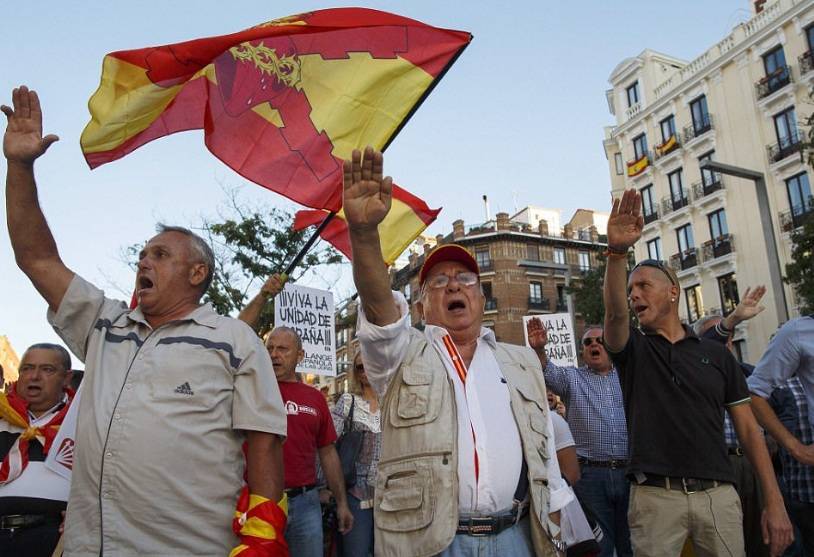 Каталонский кризис разродился испанской фалангой