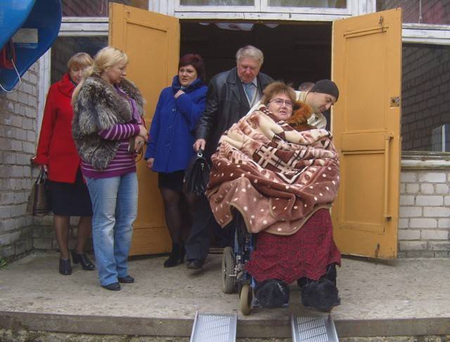 На Смоленщине судят женщину-инвалида за помощь жителям Донбасса
