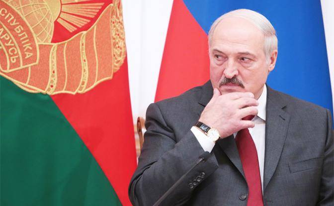 Запад оторвет Лукашенко от Москвы