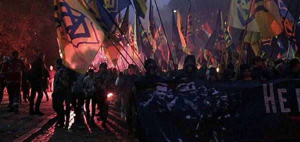 «Фашизм заполнил все ветви власти Украины»