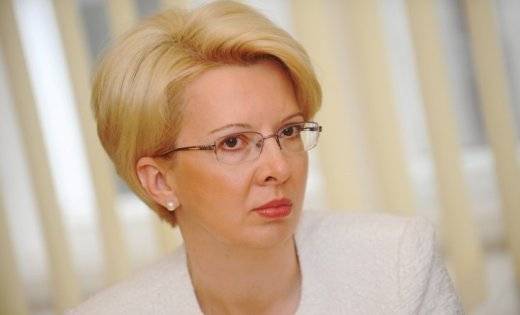 Шутка о латышах и русских танках в Латвии заставила Мурниеце занервничать Шутка о латышах и русских танках в Латвии заставила Мурниеце занервничать