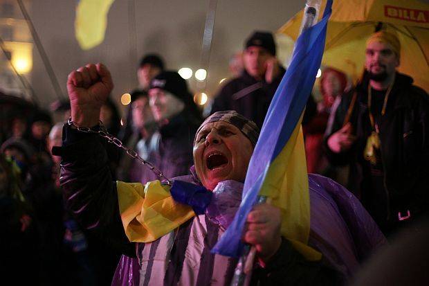 Дубль два - «Украина после Порошенко»: митингующие идут на вече у Рады