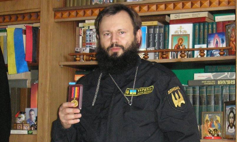 Капеллан батальона "Донбасс" проклял Порошенко