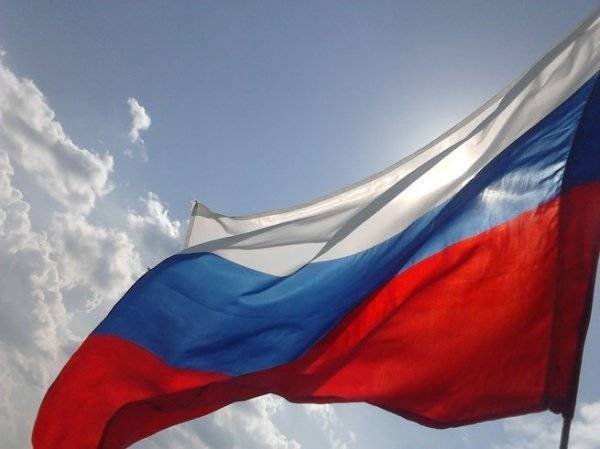 Зачем Порошенко поднял российский флаг над Верховной Радой