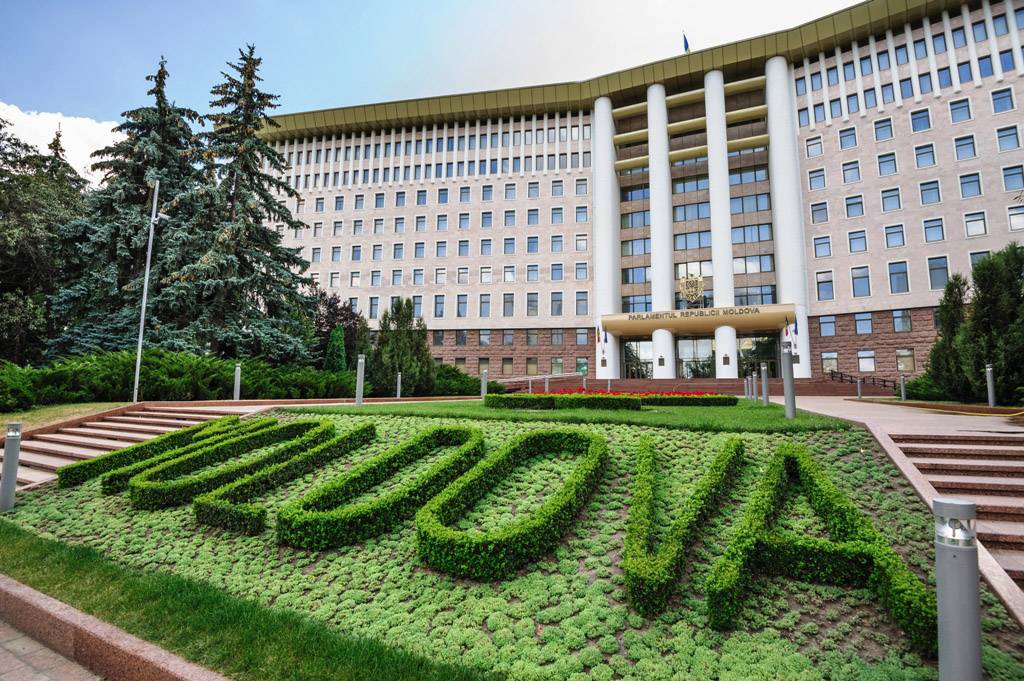 Конституционно-олигахический беспредел в Молдове