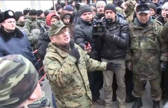 В Киеве начались разборки между бандеровцами, «правосеками» и аваковцами
