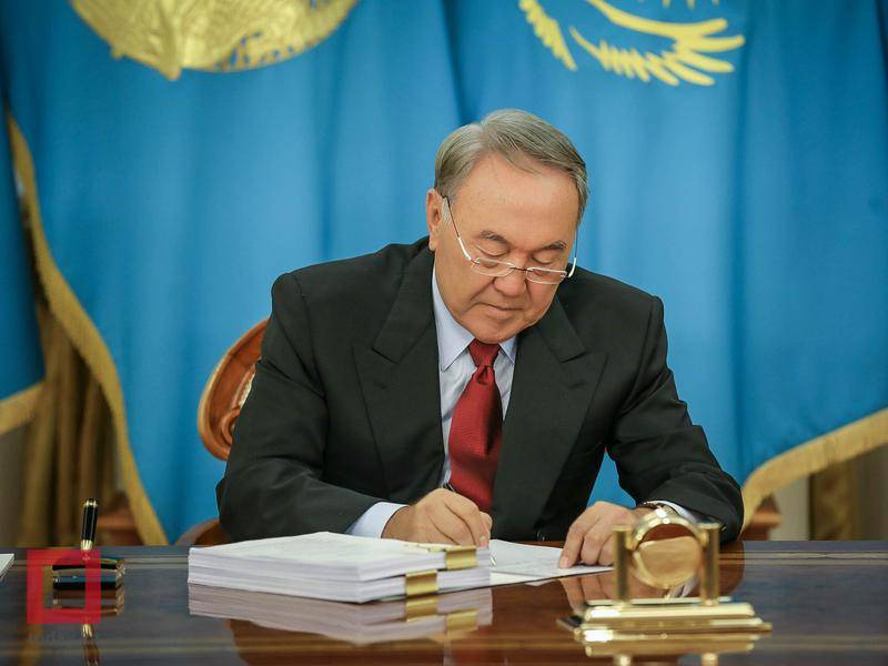 Назарбаев стирает русский мир
