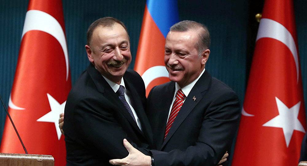 В Баку бузина, а в Анкаре – дядька: Эрдоган под шумок цепляется за Карабах
