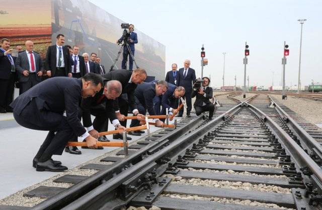 Железная дорога Баку-Тбилиси-Карс – один из антироссийских проектов