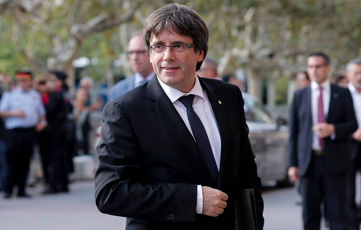 Лидер Каталонии Карлес Пучдемон может быть арестован в любой момент