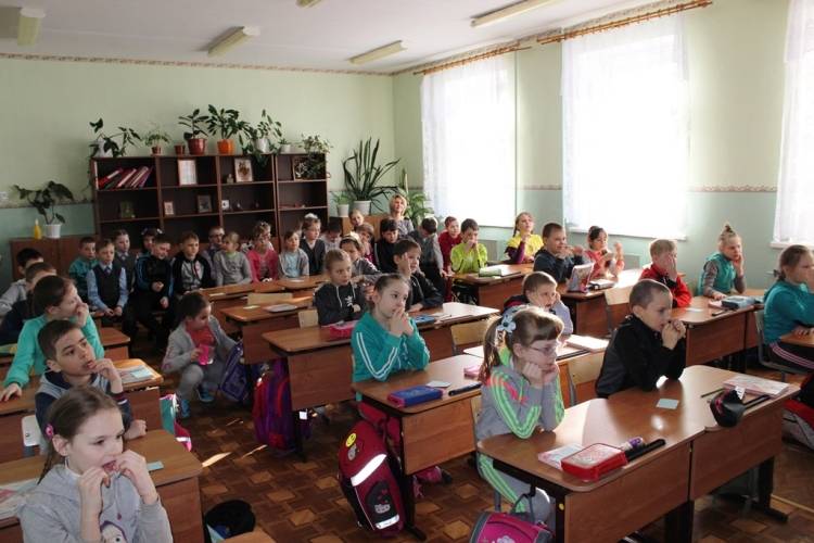 Зачем украинцам физика и химия? "Уроки скакания" на Украине