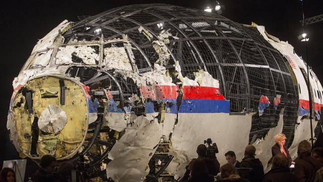 Крушение MH17: Нидерланды затягивают расследование, а Украина тянет время