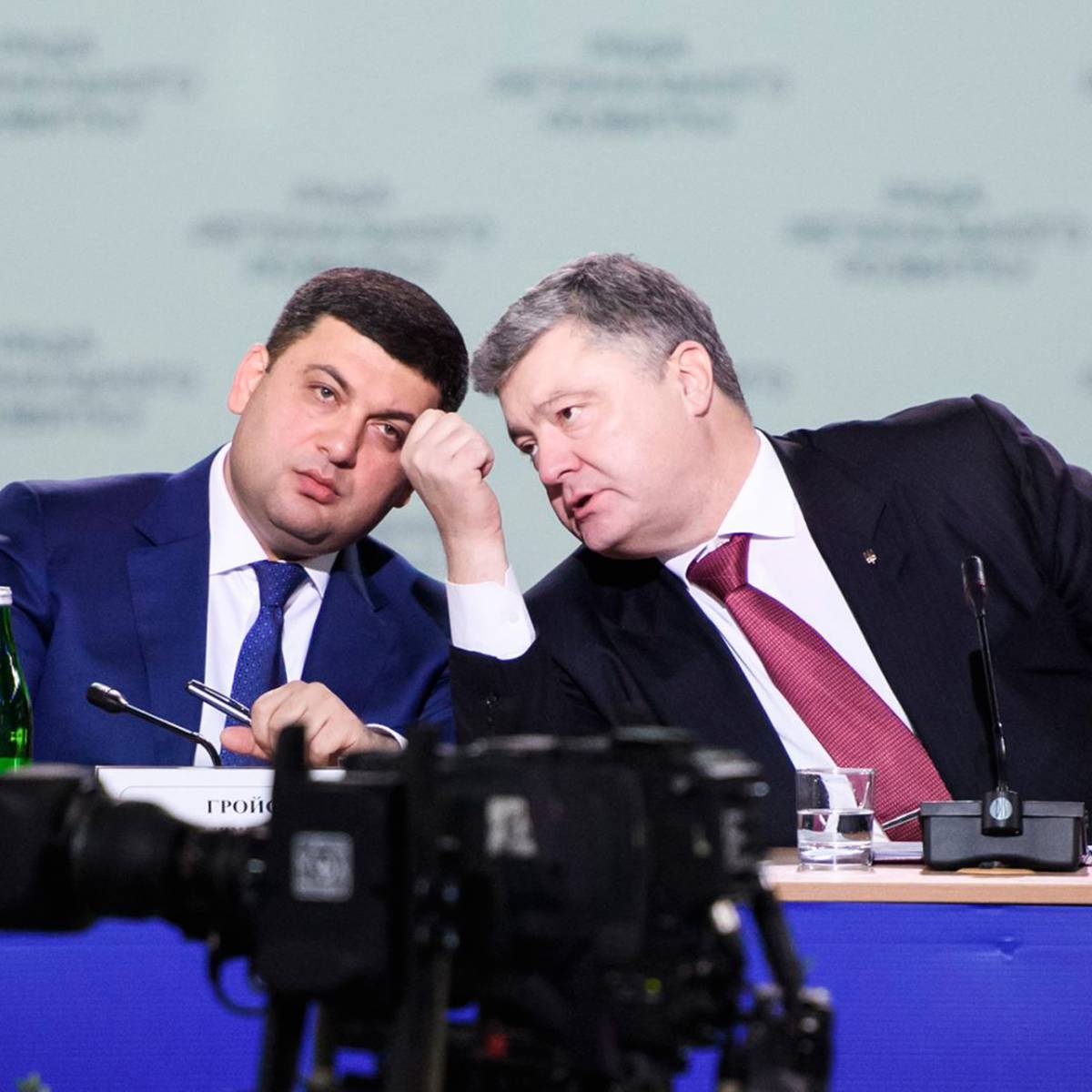 Украина окружила себя врагами Украина окружила себя врагами