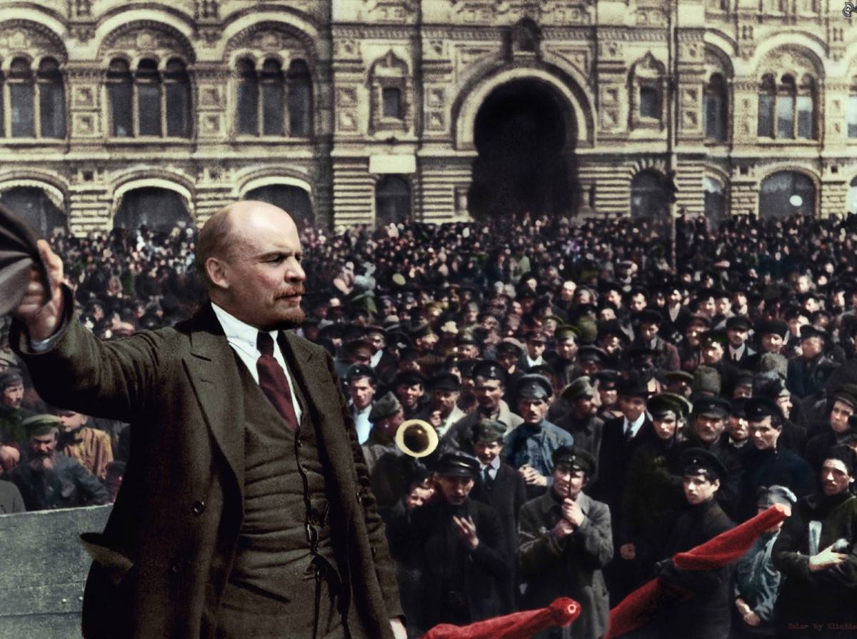 Попытки "похоронить" память о Великой Октябрьской революции – опасное дело