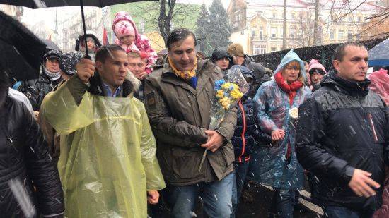 Потешный марш михомайдановцев за импичмент Порошенко