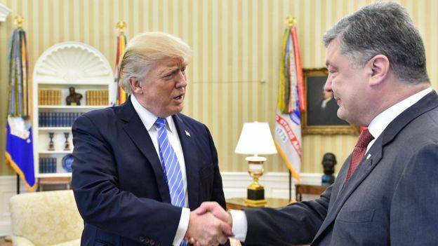 Новый план США по Украине: Трамп копает яму Луценко, чтобы убрать Порошенко Новый план США по Украине: Трамп копает яму Луценко, чтобы убрать Порошенко
