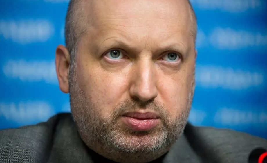 Пошел против веры: Турчинов ввергает Украину в страшный конфликт