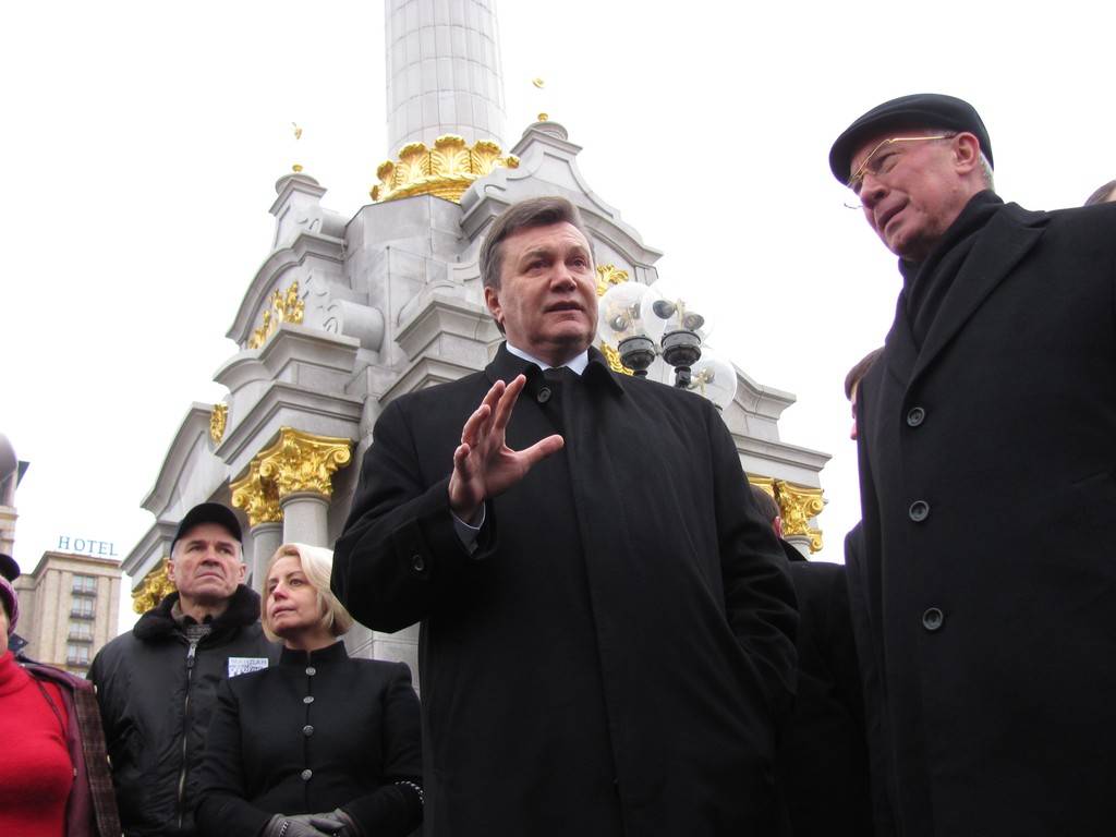 Азаров рассказал, как Янукович обвинял его в срыве переговоров с Майданом