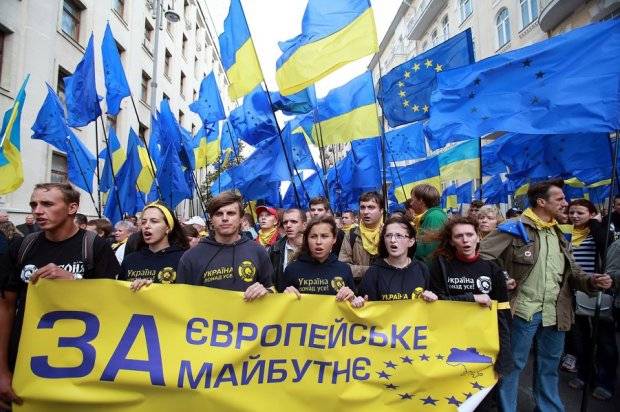 Украинские СМИ: между Киевом и Брюсселем назревает дипломатический скандал