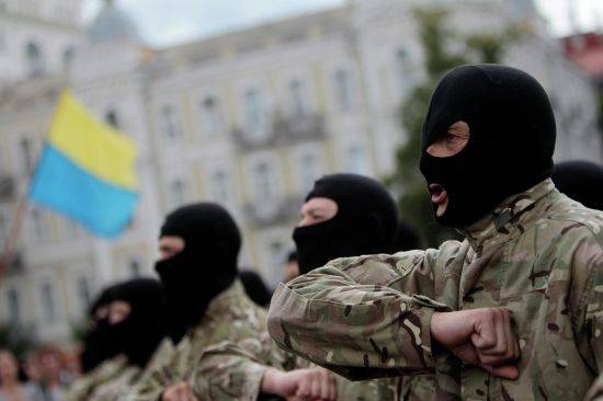 Запад поощряет двойное правосудие и правовой беспредел на Украине