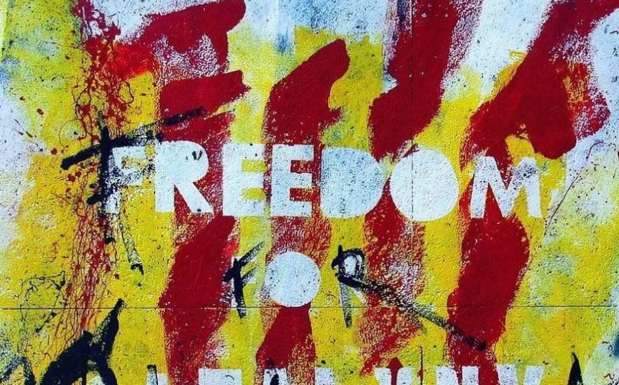 Испания решает головоломку Косова и Каталонии Испания решает головоломку Косова и Каталонии