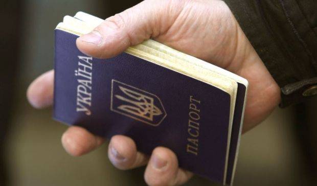 Преступный бизнес: Как Украина использует крымские паспорта для бандитов