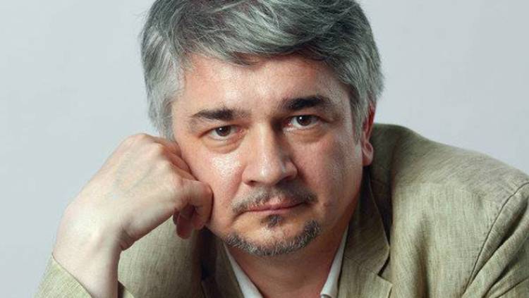 Ищенко: На Филарета натравят нацистов, дедушка дышит на ладан