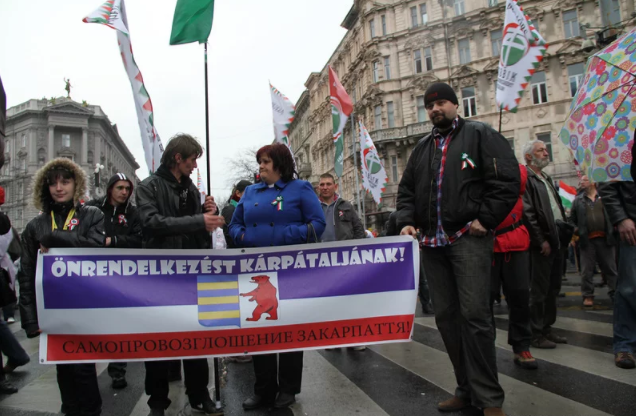 Закарпатские венгры требуют автономии: Еще один конфликт на Украине?