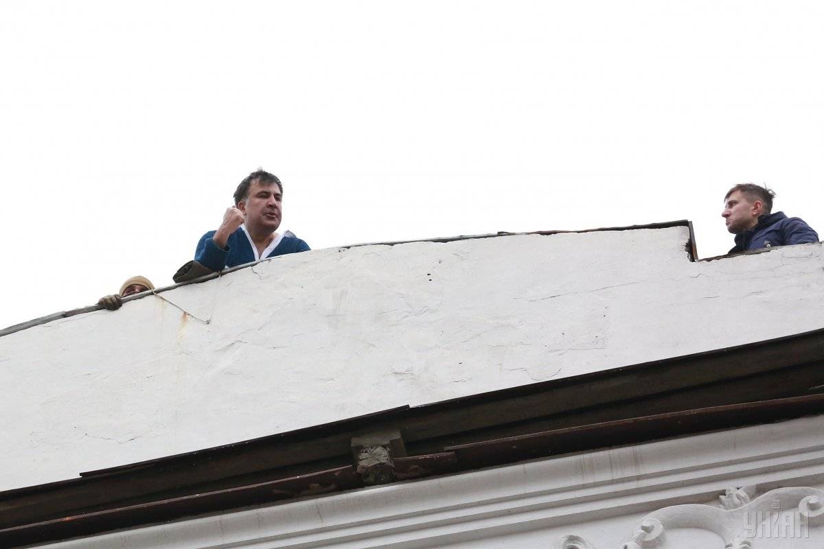 Миша, который живет на крыше: Саакашвили от спектакля до майдана