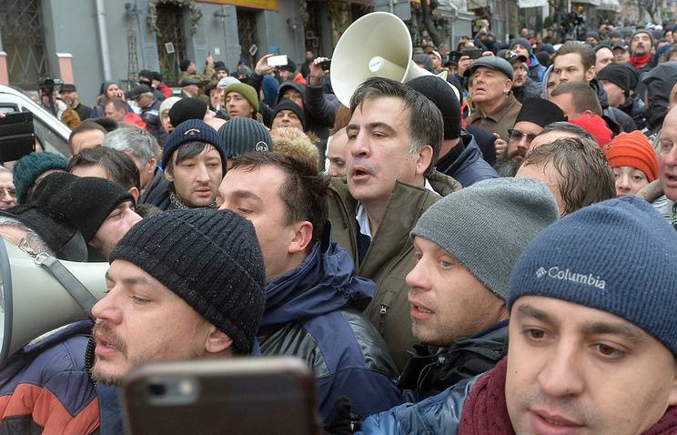 Порошенко назвал сторонников Саакашвили "гоп-компанией, жаждущей крови"