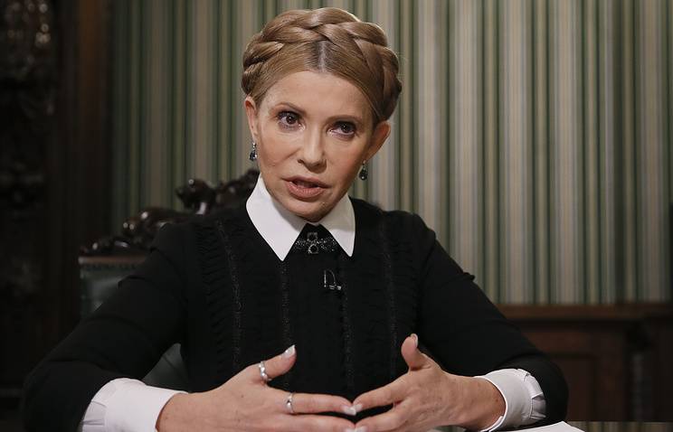 "Батькивщина" Тимошенко потеснила возле Рады движение Саакашвил