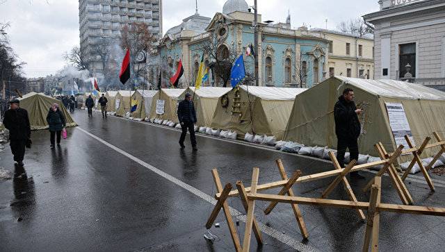 На марш в центре Киева собираются сторонники Саакашвили