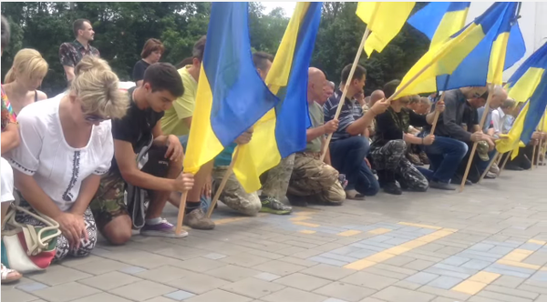 Смена эпох на Украине: Как переобуваются патриоты, разворачиваясь к России