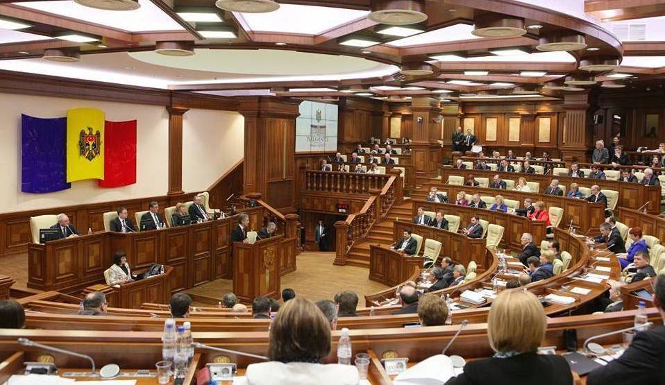 Правительство Молдавии признало, что они румыны