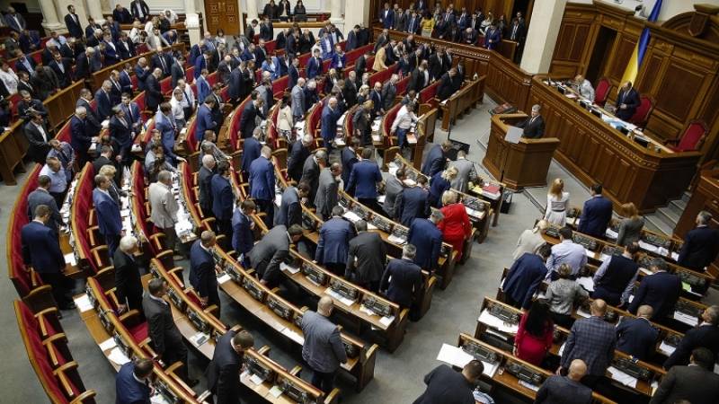 Украинские депутаты сами не знают, почему не принимают закон о реинтеграции