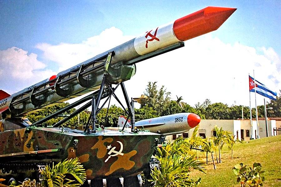 Русские на Кубе, напоминая о ракетах, всегда будут пугать США