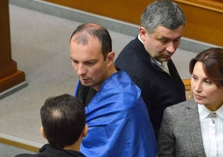 Увольнение и еще куча бед: нардеп Соболев пожаловался на письма с угрозами
