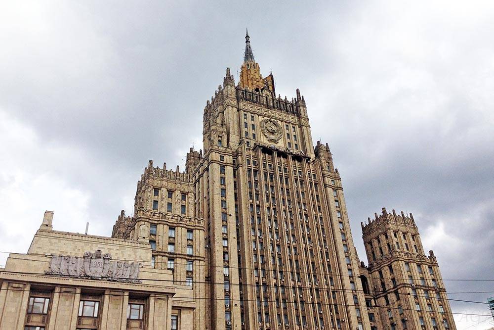 МИД РФ о реакции Киева на угрозы США: перед голосованием Ельченко сбежал