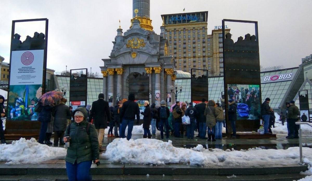 Подставили ПАПу: украинцы не пошли на антимайдан Порошенко