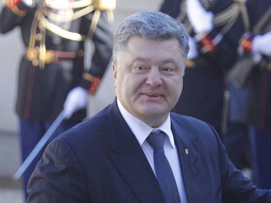 Удар в спину: Запад начал публиковать компромат на Порошенко