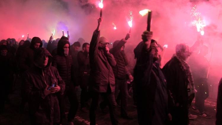 Приехавшие в Прагу украинцы встретили Новый год бандеровскими лозунгами