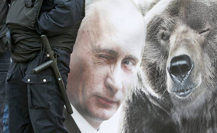 Какое еще вмешательство? Американцы просто хотят «встряхнуть Россию»