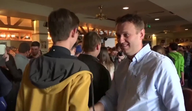 Организатор поножовщины в Перми: Навальный развалит эту страну рабов!