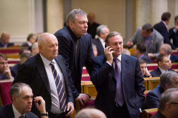 Интриги реинтеграции: как украинские депутаты Донбасс «возвращали»