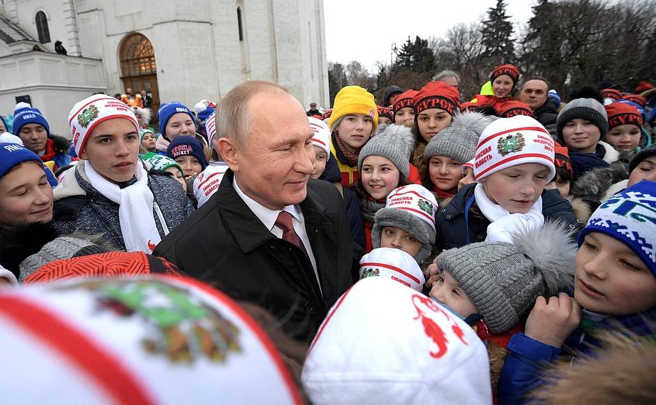 Разогнул «русский крест»: «демография» говорит в пользу Владимира Путина