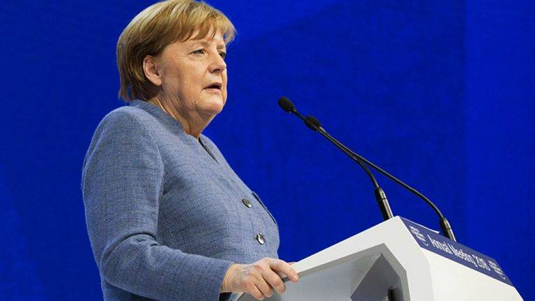 Меркель бросила вызов Трампу в Давосе