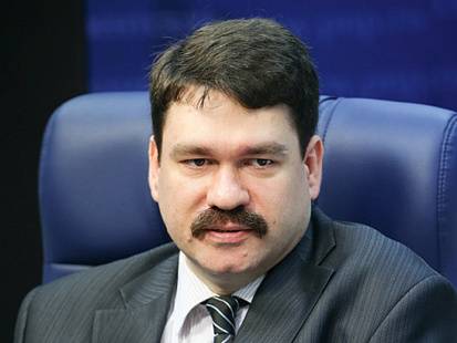 Салин: На выборах люди голосуют за личностей и слоганы, а не за программы